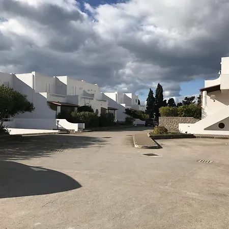 Le Zagare Villa *